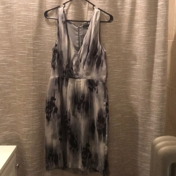 Banana Republic silk dress - Picture 7 of 9